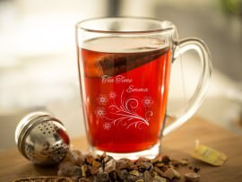 Graviertes Teeglas
