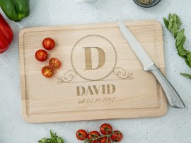 Holzschneidebrett mit Gravur