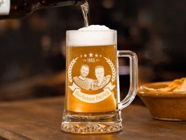 Bierkrug mit Fotogravur