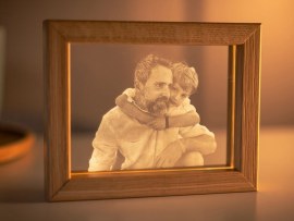 Foto im Leuchtrahmen für Papa