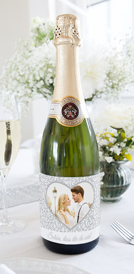 Sekt-Etikett mit Foto und Text