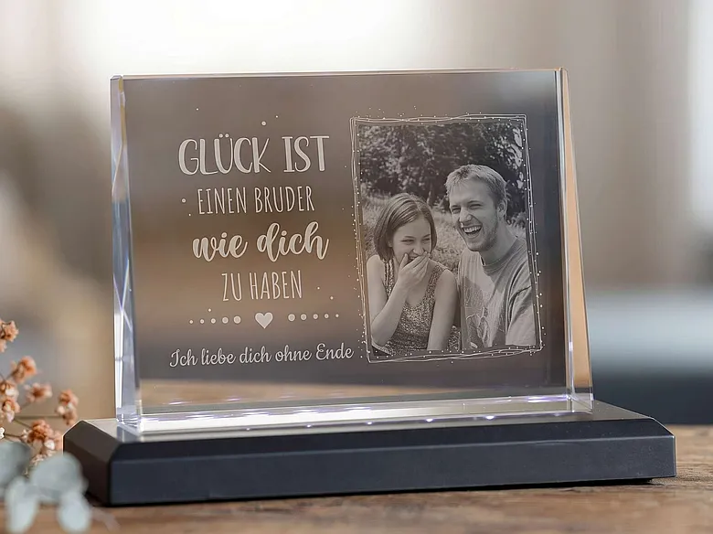 Glasfoto als Geschenk für den Bruder