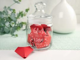 Glas voller Liebesbotschaften
