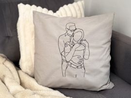 Besticktes Kissen mit Lineart-Style
