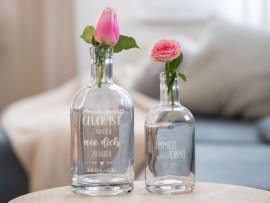 Gravierte Flasche als Liebesgeschenk für die Partnerin