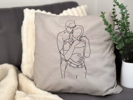 Besticktes Kissen Lineart-Style