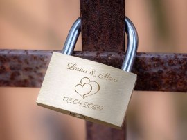 Liebesschloss mit Gravur