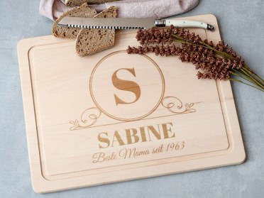 Holzschneidebrett mit Gravur