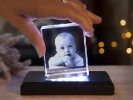 3D Glasfoto mit Leuchtsockel