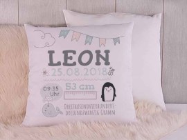 Bedrucktes Kissen zur Geburt