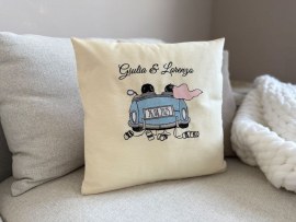 Besticktes Kissen Hochzeitsauto