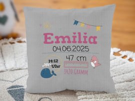 besticktes Kissen Geburt
