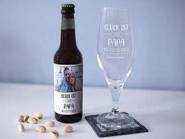 Bieretikett und Bierglas zum Vatertag