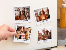 Personalisierte Magnete am Kühlschrank