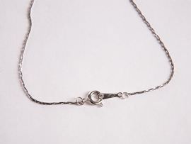 Schmuckanhänger silberne Kette