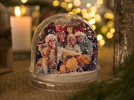 Schneekugel Weihnachten Familie