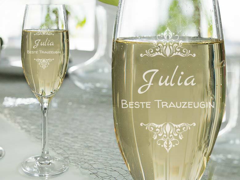 Hochzeits-Geschenk 2 Sektgläser mit Gravur Hochzeit | Edle Sekt-Gläser mit Namen und Datum| Personalisierte individuelle Geschenkidee Geeignet für Champagner & Sekt