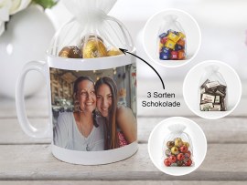 Tasse mit Süßigkeitenfüllung