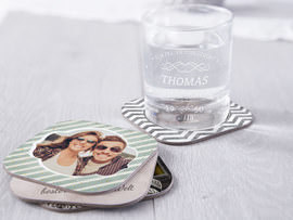 graviertes Trinkglas mit Untersetzer
