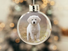 Weihnachtskugel mit Foto in Inneren