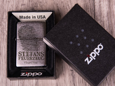 Zippo Feuerzeug in Geschenkverpackung