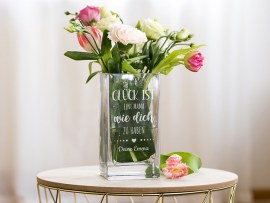 Vase mit Collage graviert