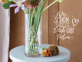 Vase mit Collage graviert