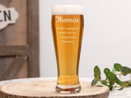 Weizenbierglas mit Text