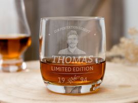Whiskyglas Fotogravur mit Namen und Geburtsjahr