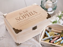 Schatztruhe mit Gravur