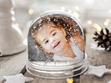 Foto-Schneekugel mit Bildern als Weihnachtsdekoration